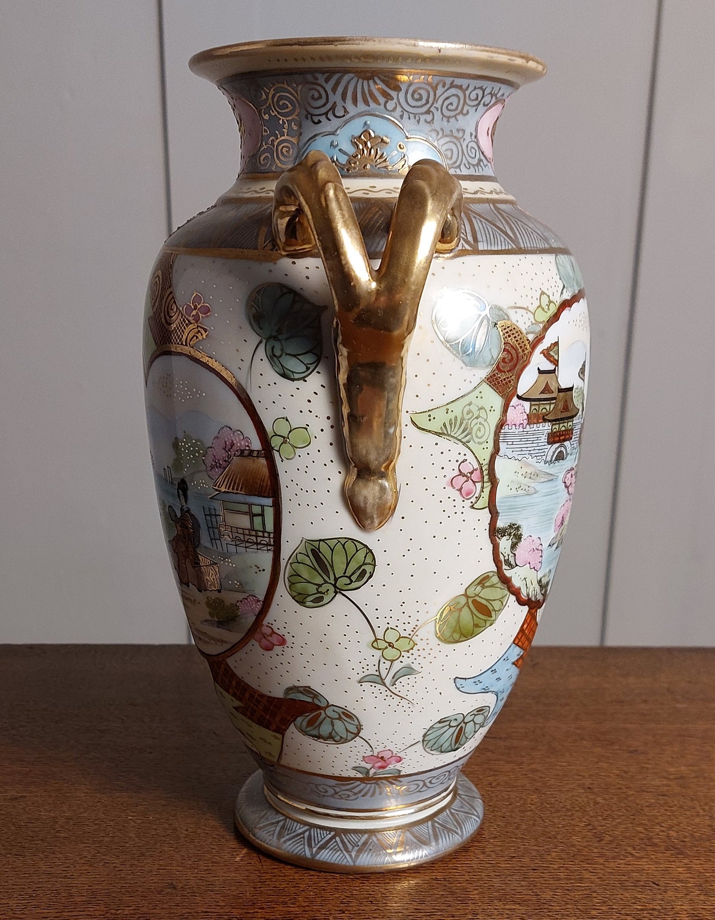 A pair of early 20th Century Noritake Vases