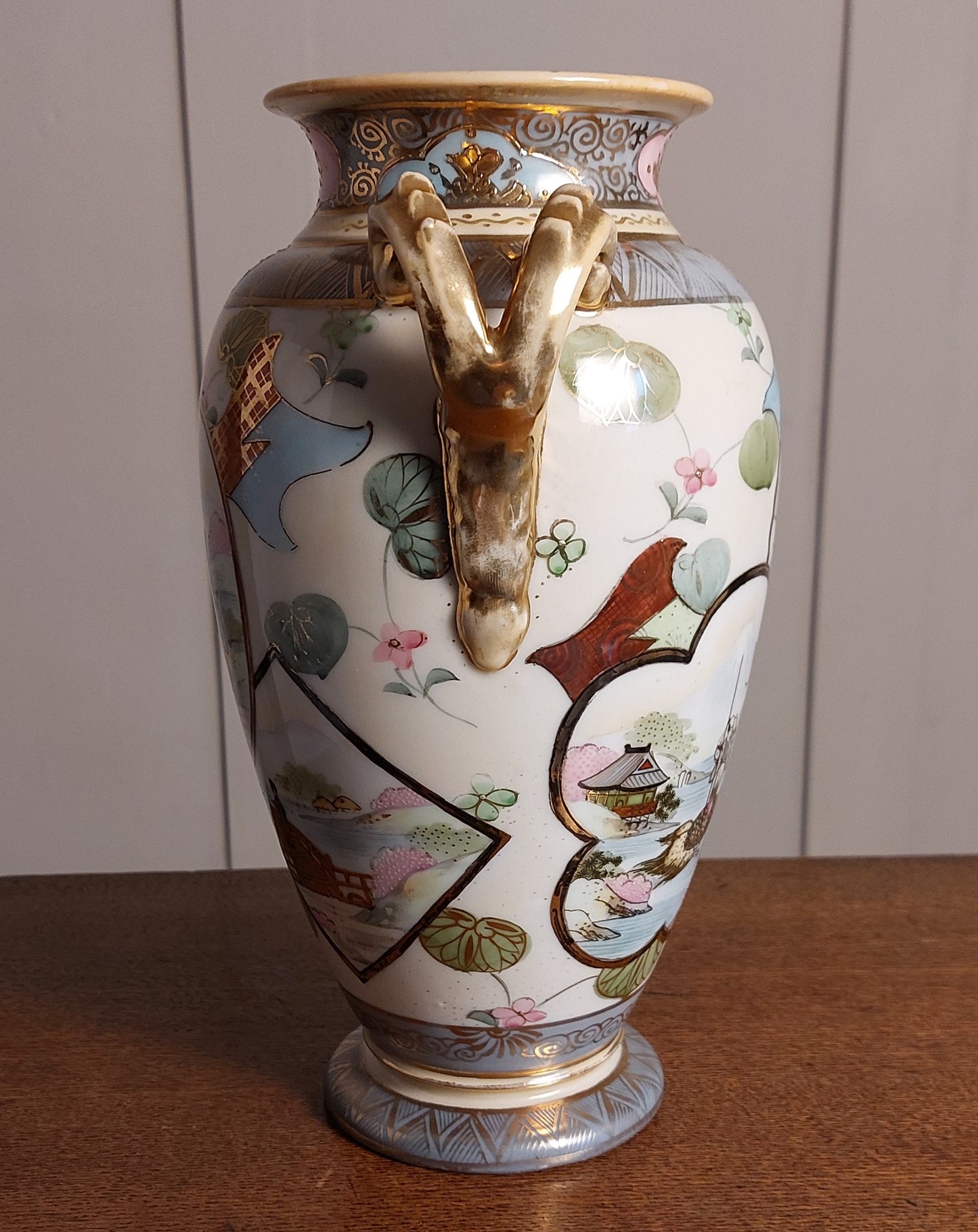 A pair of early 20th Century Noritake Vases