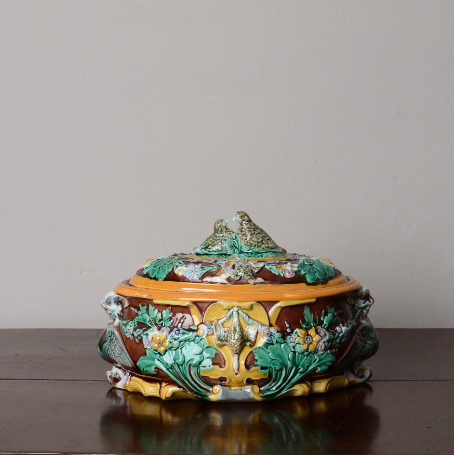 A Wedgwood Majolica Pie Dish