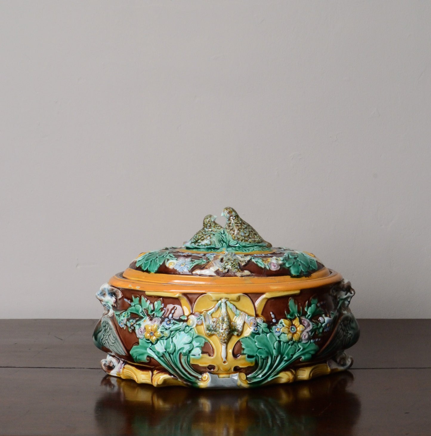 A Wedgwood Majolica Pie Dish