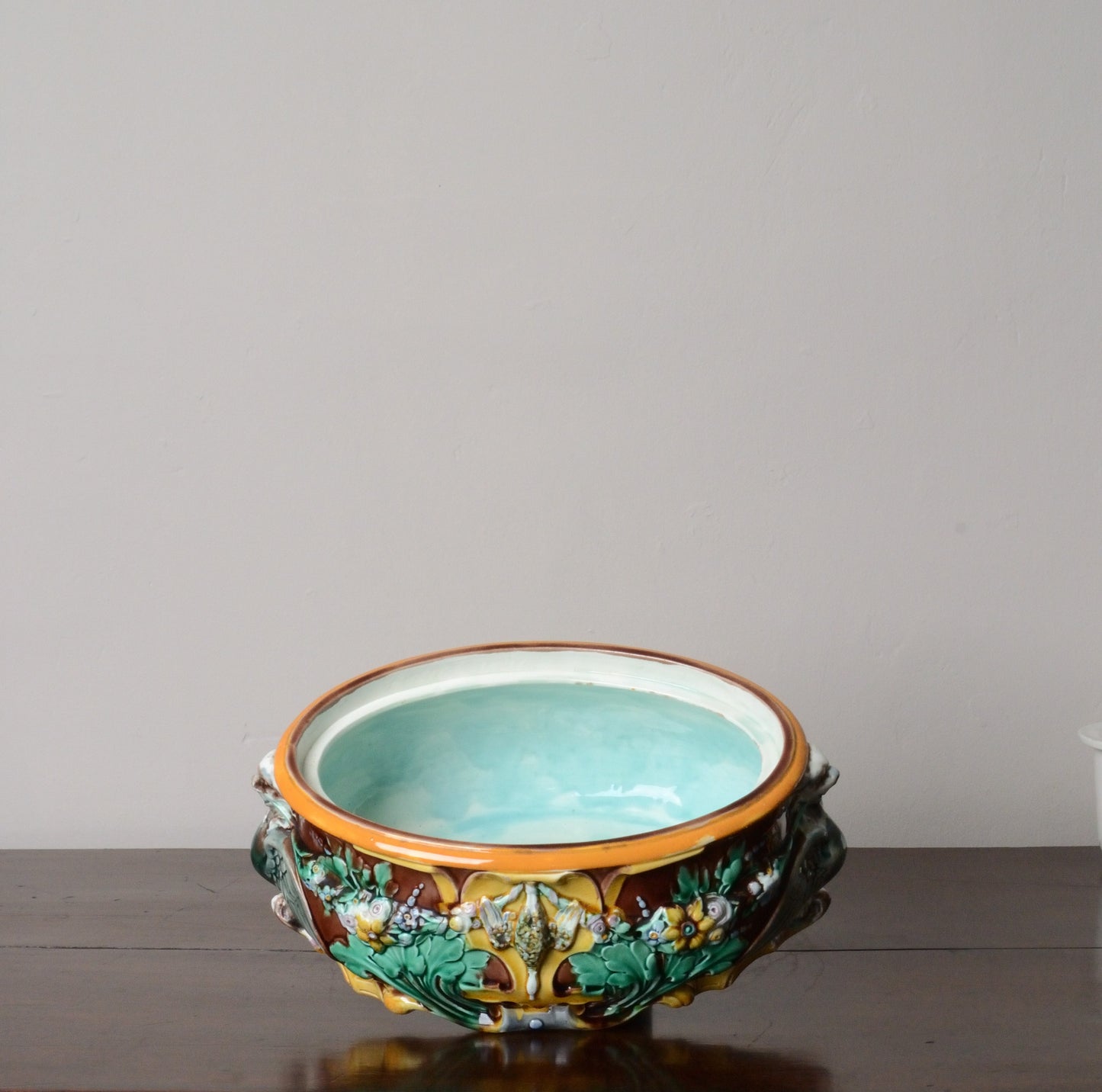 A Wedgwood Majolica Pie Dish