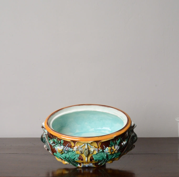 A Wedgwood Majolica Pie Dish