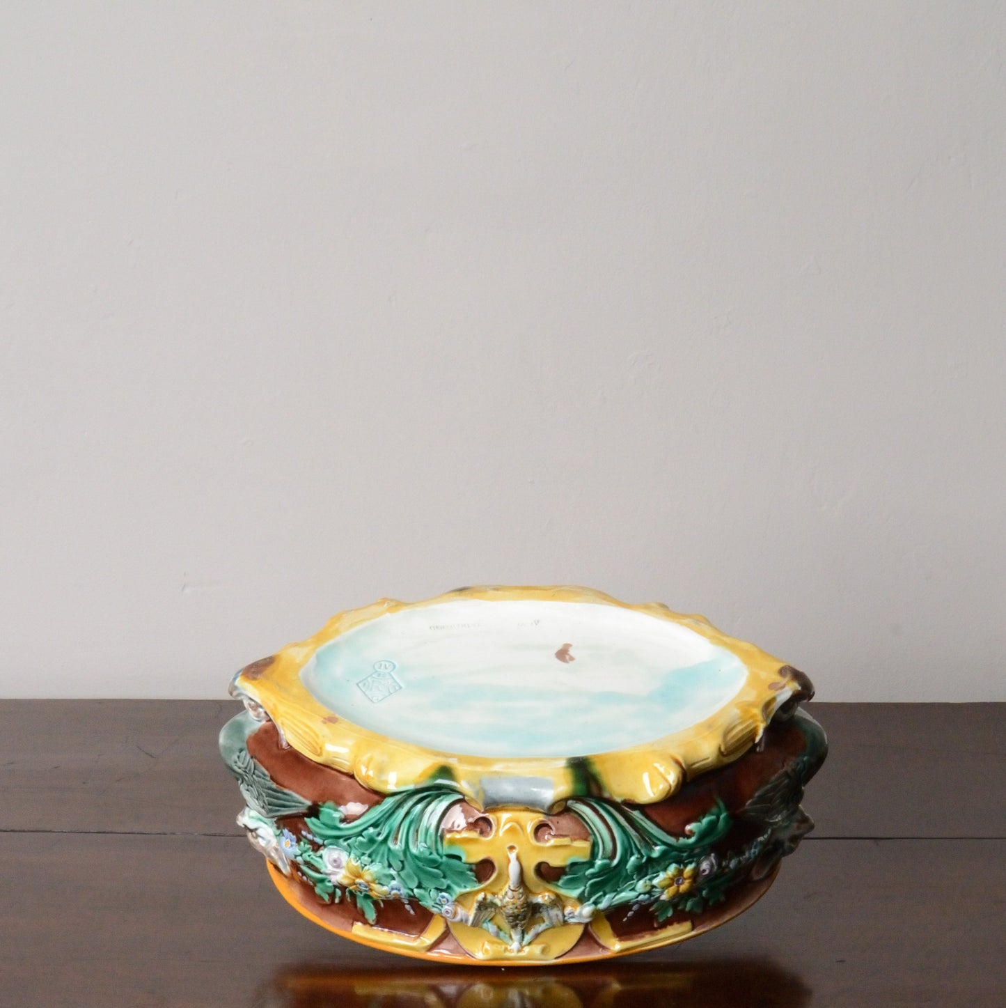 A Wedgwood Majolica Pie Dish