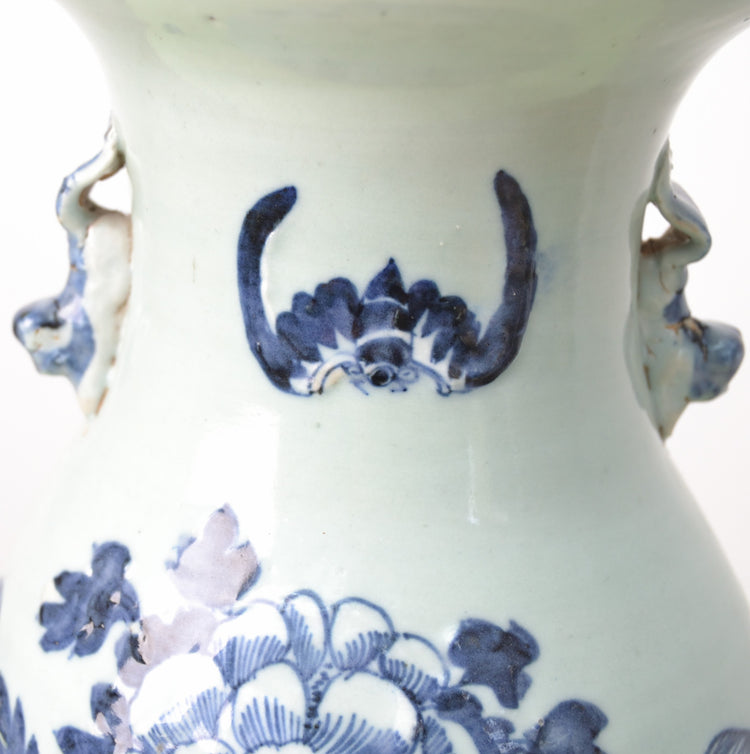 A Chinese Porcelain Vase