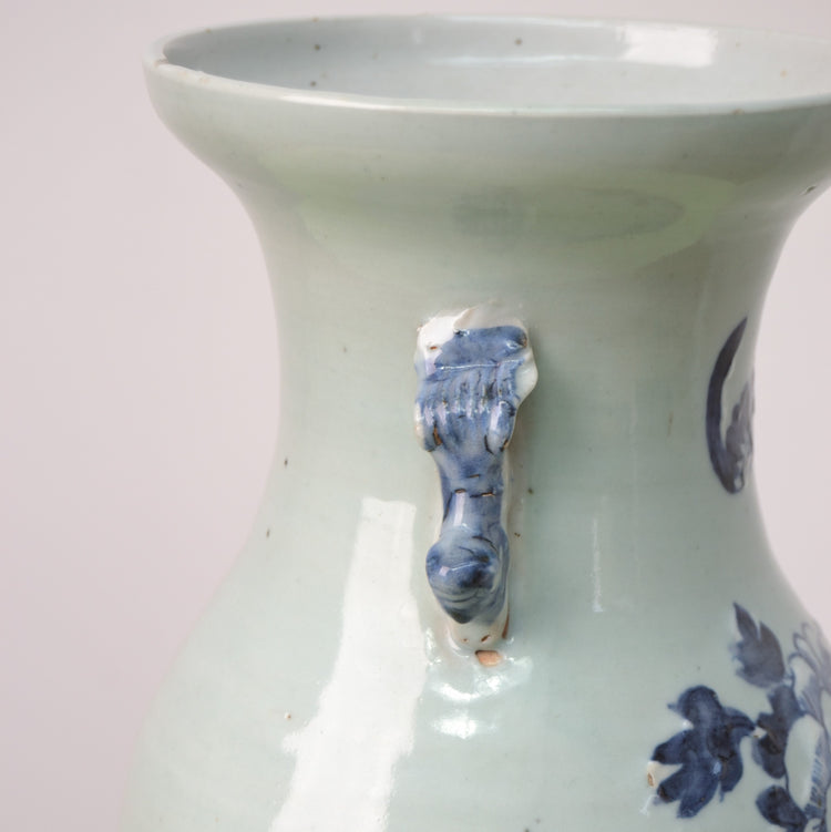 A Chinese Porcelain Vase