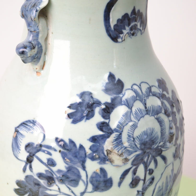 A Chinese Porcelain Vase